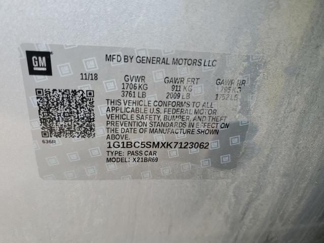 1G1BC5SMXK7123062 - 2019 CHEVROLET CRUZE LS Argent photo 12