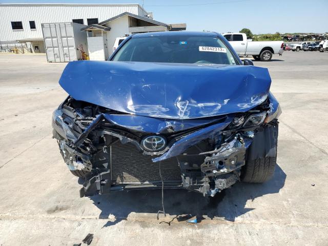 4T1G11AK1PU087956 - 2023 TOYOTA CAMRY SE NIGHT SHADE BLUE photo 5