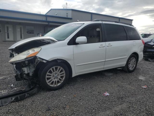 2009 TOYOTA SIENNA XLE, 