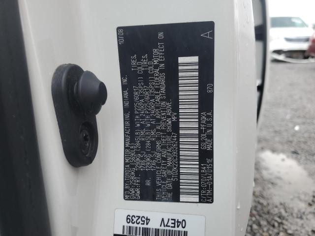 5TDZK22C39S262447 - 2009 TOYOTA SIENNA XLE WHITE photo 13