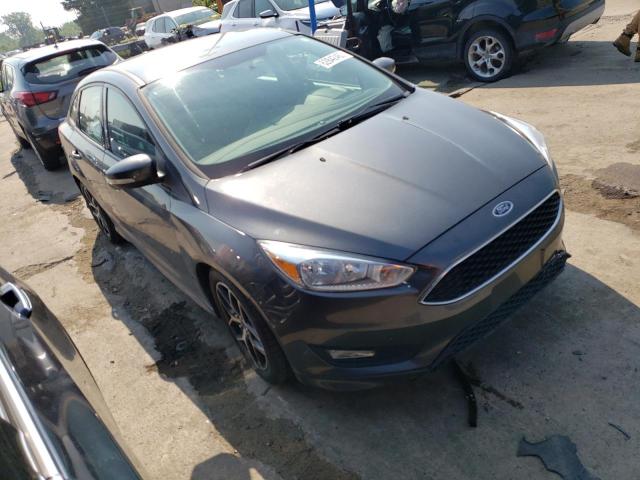 1FADP3F28GL233615 - 2016 FORD FOCUS SE GRAY photo 4