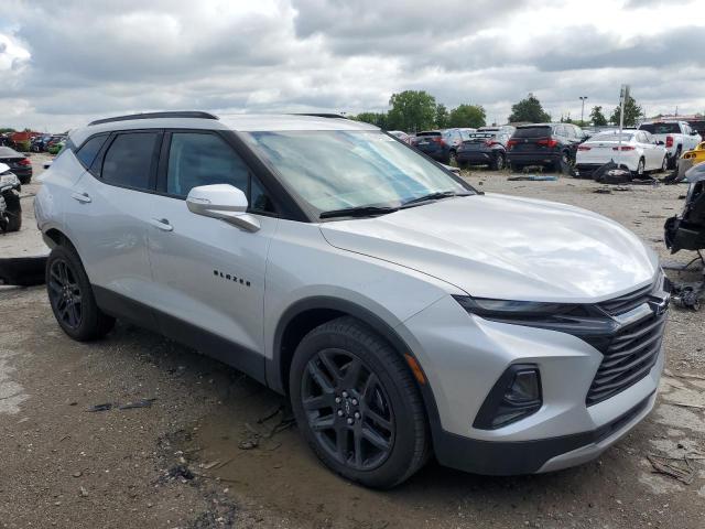 3GNKBDRS8LS614264 - 2020 CHEVROLET BLAZER 3LT SILVER photo 4