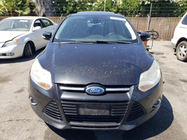 1FAHP3M20CL314686 - 2012 FORD FOCUS SEL BLACK photo 5