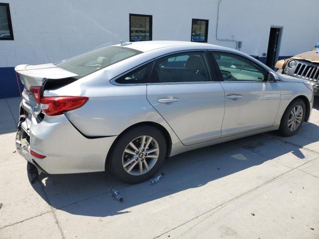 5NPE24AF8HH562883 - 2017 HYUNDAI SONATA SE SILVER photo 3