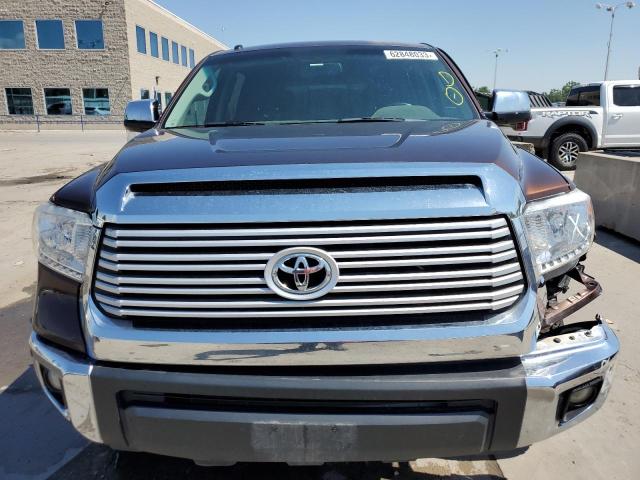 5TFHW5F14HX658244 - 2017 TOYOTA TUNDRA CREWMAX LIMITED BROWN photo 5