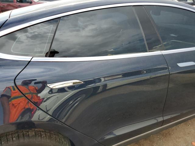 5YJSA1H20EFP63582 - 2014 TESLA MODEL S ლურჯი ფოტო 10
