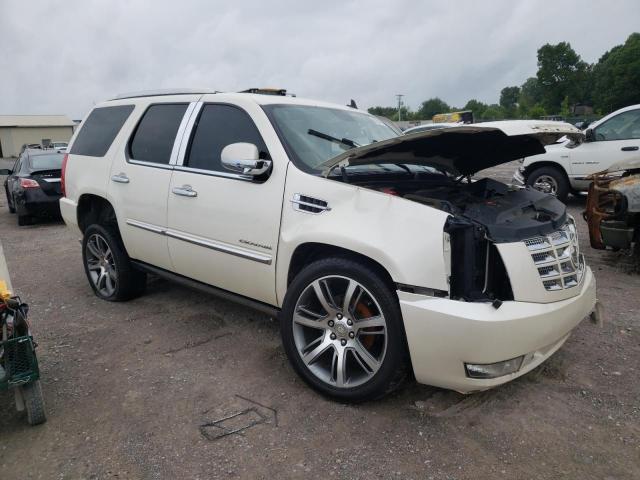 1GYS4CEF4BR343138 - 2011 CADILLAC ESCALADE PREMIUM WHITE photo 4