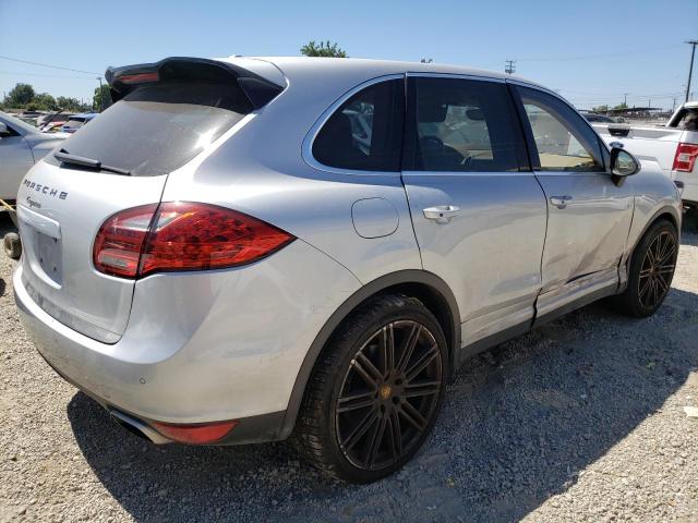 WP1AA2A27CLA03704 - 2012 PORSCHE CAYENNE SILVER photo 3