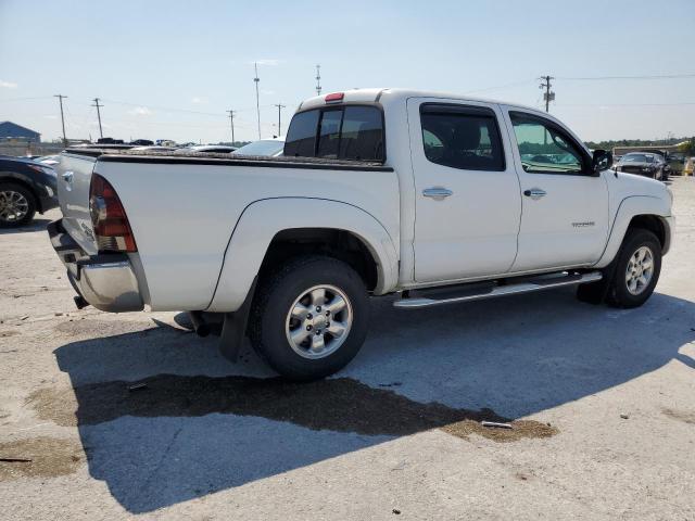 3TMJU4GN4AM097817 - 2010 TOYOTA TACOMA DOUBLE CAB PRERUNNER WHITE photo 3