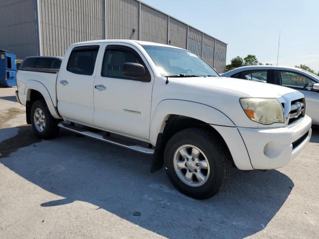3TMJU4GN4AM097817 - 2010 TOYOTA TACOMA DOUBLE CAB PRERUNNER WHITE photo 4
