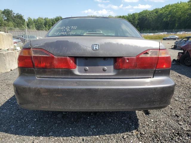 1HGCG6658XA016516 - 1999 HONDA ACCORD LX GRAY photo 6