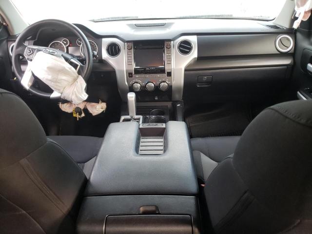 5TFRM5F15HX119576 - 2017 TOYOTA TUNDRA DOUBLE CAB SR/SR5 BLACK photo 8