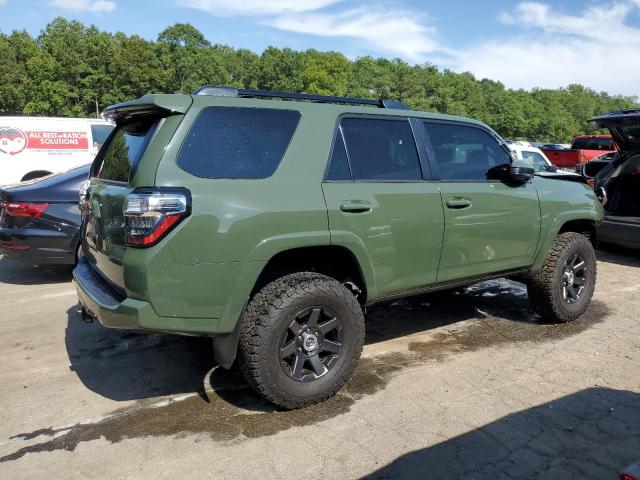 JTETU5JR2N6023226 - 2022 TOYOTA 4 RUNNER TRAIL GREEN photo 3