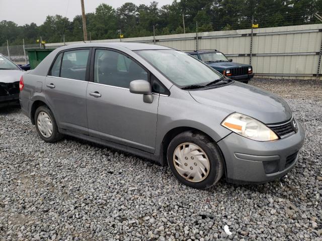 3N1BC11E18L385327 - 2008 NISSAN VERSA S GRAY photo 4