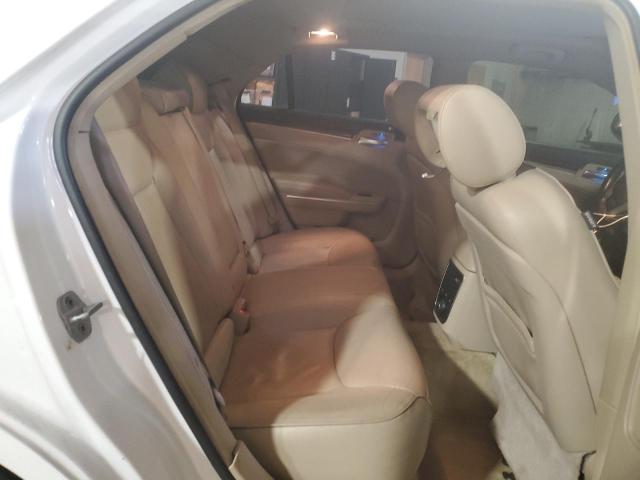 2C3CK6CT7BH585890 - 2011 CHRYSLER 300C WHITE photo 10