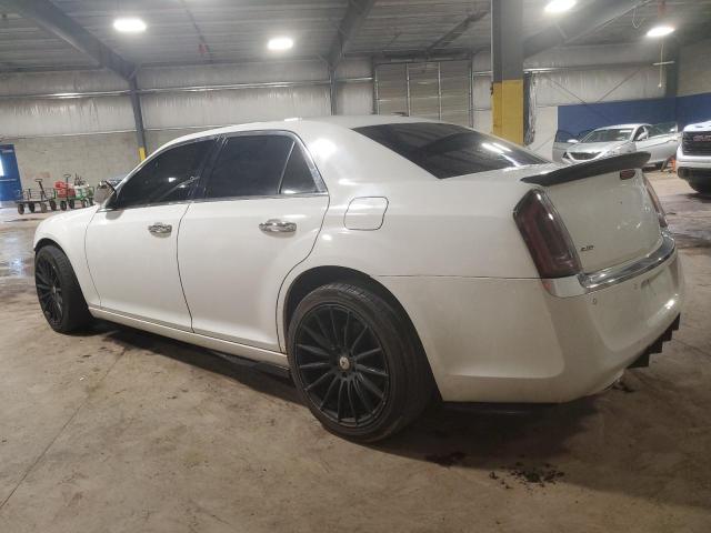 2C3CK6CT7BH585890 - 2011 CHRYSLER 300C WHITE photo 2