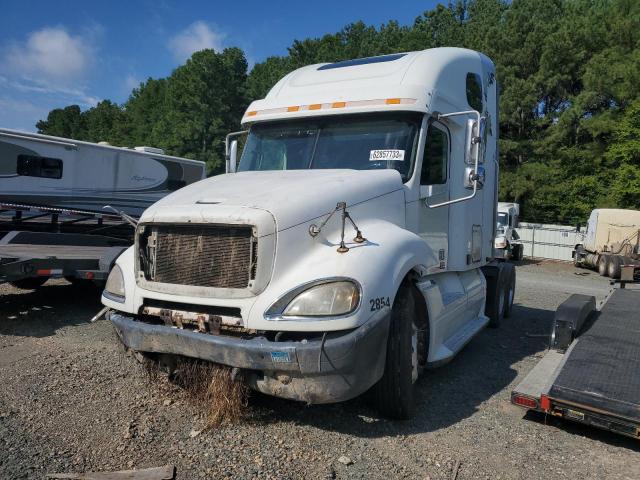 1FUJA6AV05LN46147 - 2005 FREIGHTLINER CONVENTION COLUMBIA WHITE photo 2