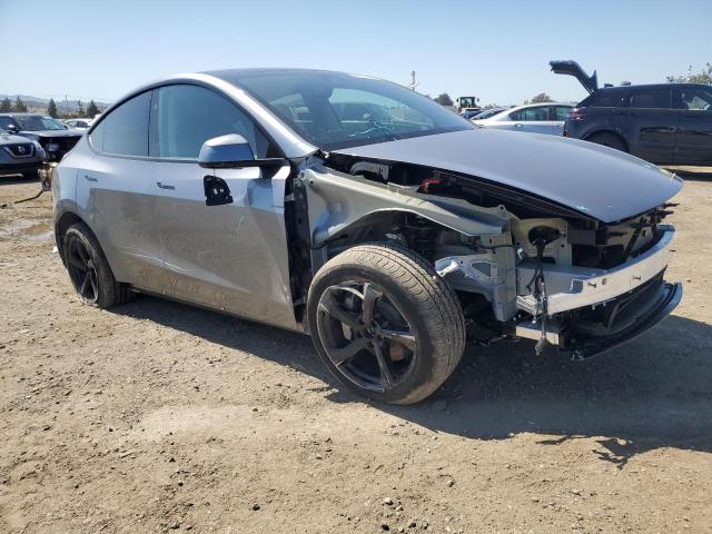 7SAYGDEE0TF344186 - 2026 TESLA MODEL Y 银色 照片 4