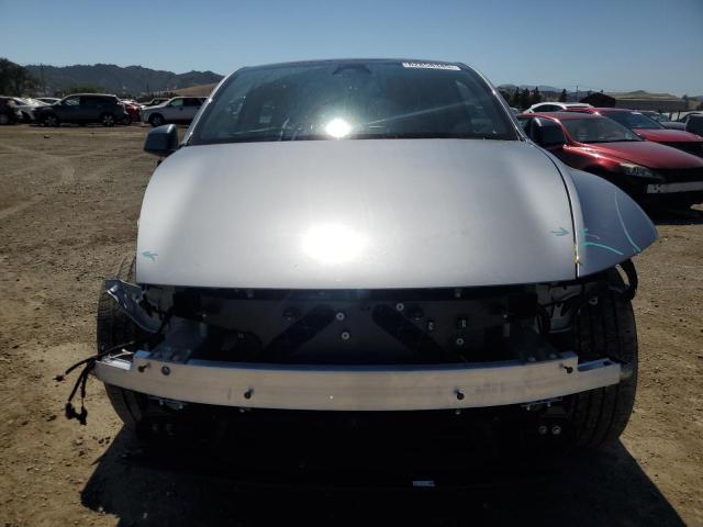 7SAYGDEE0TF344186 - 2026 TESLA MODEL Y 银色 照片 5