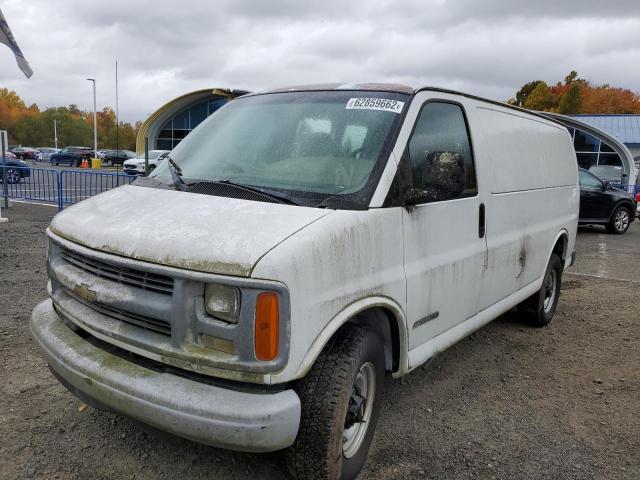 1GCHG35R0Y1161350 - 2000 CHEVROLET EXPRESS G3 WHITE photo 2