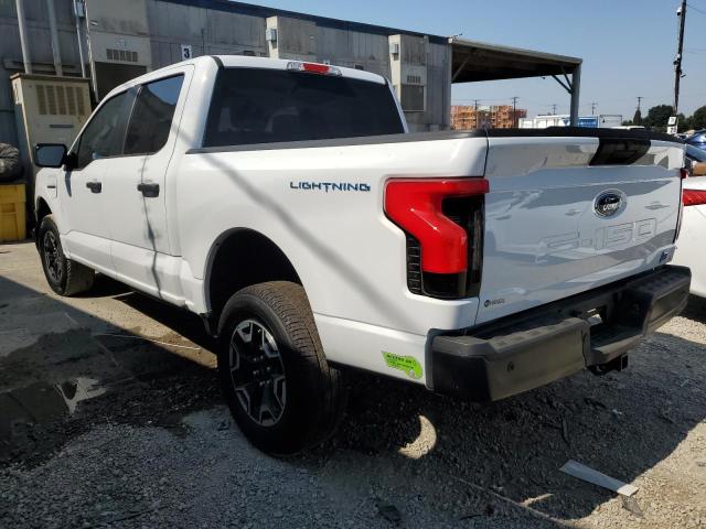 1FTVW1EL1NWG14850 - 2022 FORD F150 LIGHTNING PRO WHITE photo 2