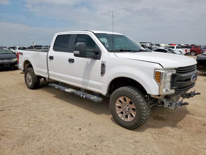 1FT7W2B66KED93681 - 2019 FORD F250 SUPER DUTY Biały zdjęcie 4