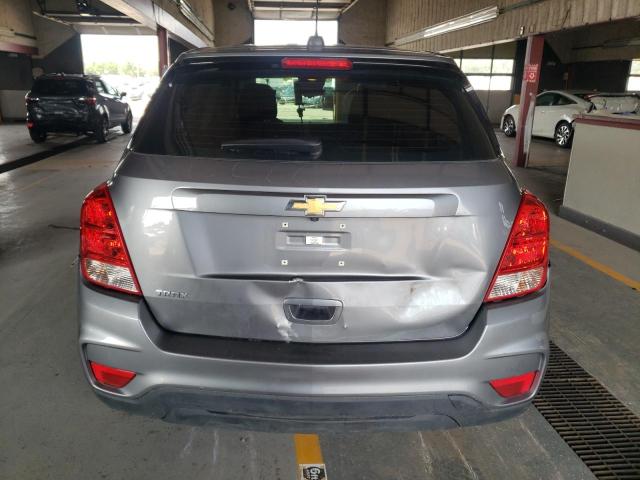 3GNCJKSB9LL172224 - 2020 CHEVROLET TRAX LS GRAY photo 6