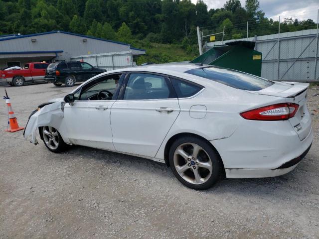 3FA6P0H75FR142947 - 2015 FORD FUSION SE WHITE photo 2