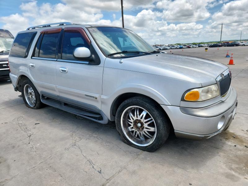 5LMRU27A9XLJ31757 - 1999 LINCOLN NAVIGATOR SILVER photo 4