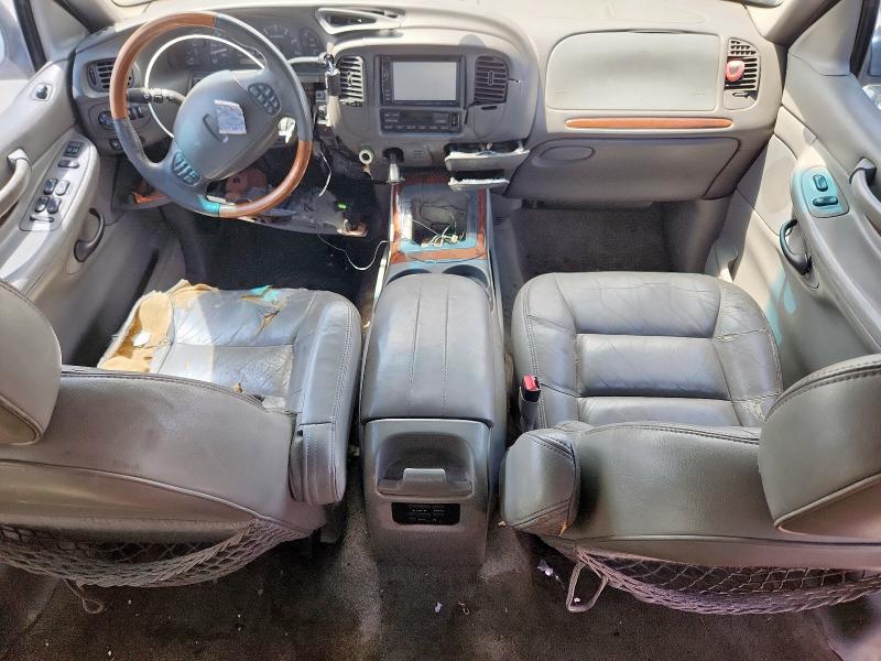 5LMRU27A9XLJ31757 - 1999 LINCOLN NAVIGATOR SILVER photo 8