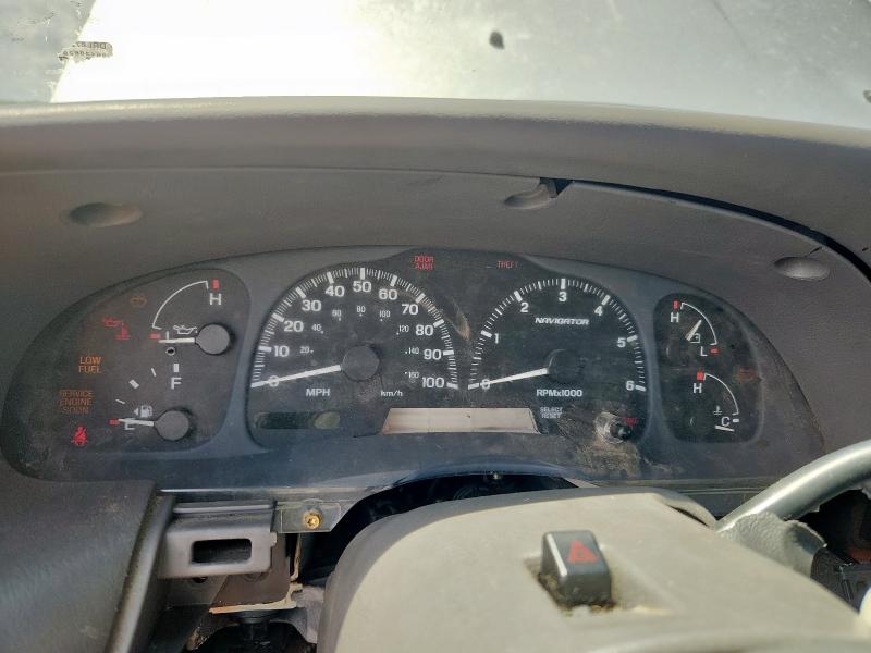 5LMRU27A9XLJ31757 - 1999 LINCOLN NAVIGATOR SILVER photo 9