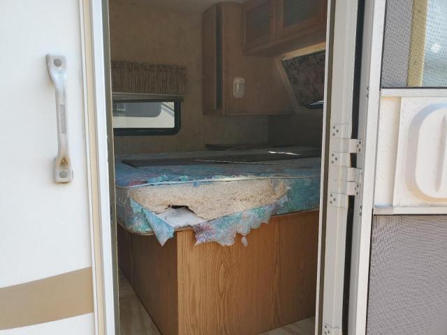 5L4TP252973033496 - 2007 ALML CAMPER თეთრი ფოტო 5