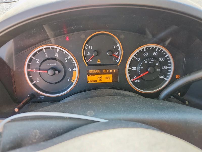 1N6BA0EK2AN305940 - 2010 NISSAN TITAN XE WHITE photo 9