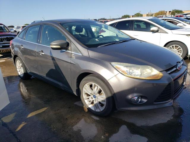 1FAHP3H2XCL348239 - 2012 FORD FOCUS SEL GRAY photo 4