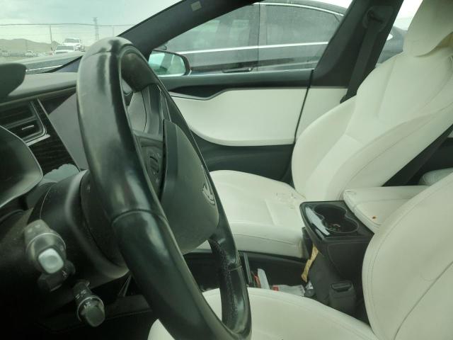 5YJSA1E28JF249588 - 2018 TESLA MODEL S RED photo 8