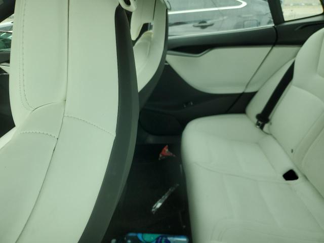 5YJSA1E28JF249588 - 2018 TESLA MODEL S RED photo 9