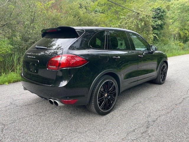 WP1AC2A28DLA91450 - 2013 PORSCHE CAYENNE TURBO BLACK photo 4