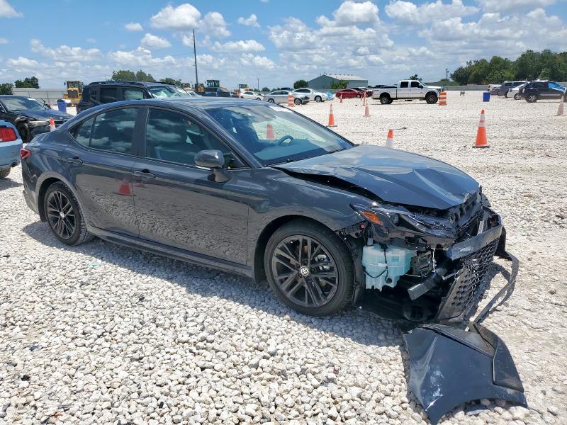 4T1DAACK1SU172272 - 2025 TOYOTA CAMRY XSE GRAY photo 4