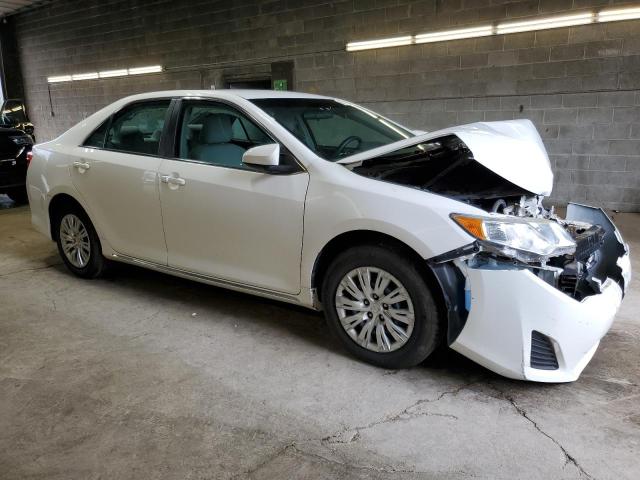 4T4BF1FK0ER346279 - 2014 TOYOTA CAMRY L WHITE photo 4