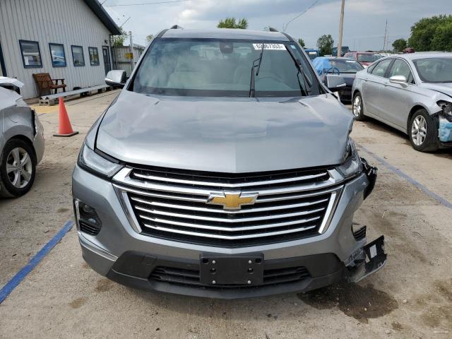 1GNEVKKW3PJ111030 - 2023 CHEVROLET TRAVERSE PREMIER GRAY photo 5