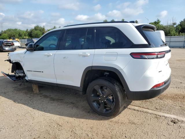 1C4RJHAG2R8576122 - 2024 JEEP GRAND CHER LAREDO WHITE photo 2