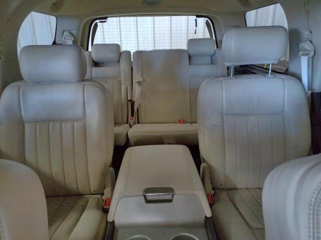 5LMFU28R33LJ02739 - 2003 LINCOLN NAVIGATOR 银色 照片 10