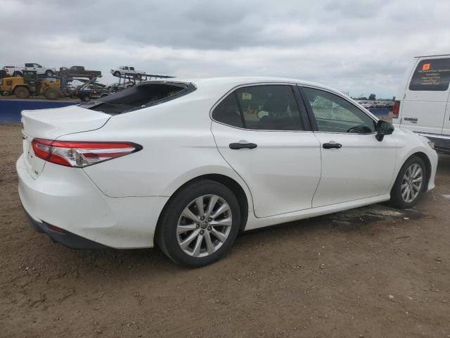 JTNB11HK0J3052550 - 2018 TOYOTA CAMRY L WHITE photo 3