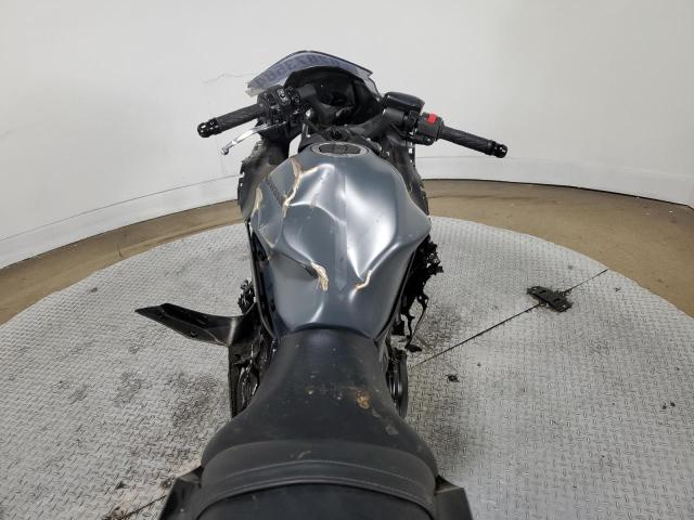 ML5EXER10RDAB1721 - 2024 KAWASAKI EX650 R Qara foto 6