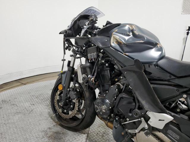 ML5EXER10RDAB1721 - 2024 KAWASAKI EX650 R Qara foto 9