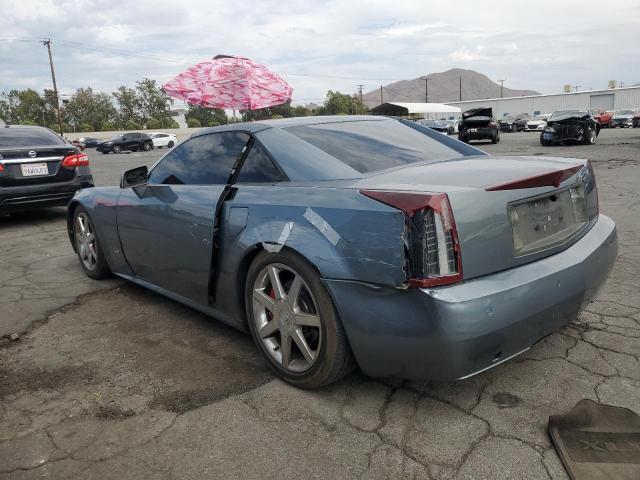 1G6YV34A745600227 - 2004 CADILLAC XLR GRAY photo 2