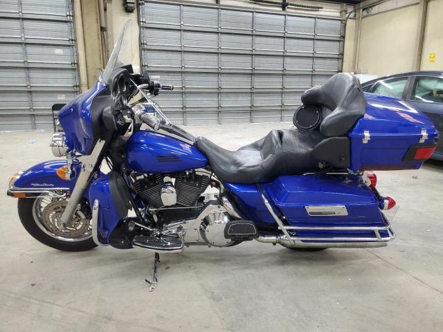 1HD1FCW135Y606923 - 2005 HARLEY-DAVIDSON FLHTCUI 蓝色 照片 3