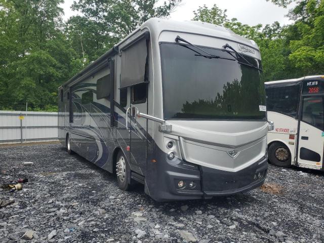 4UZACGFC3NCNS7232 - 2022 FREIGHTLINER CHASSIS XC ნაცრისფერი ფოტო 1