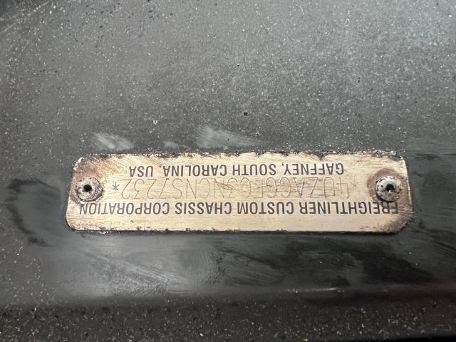 4UZACGFC3NCNS7232 - 2022 FREIGHTLINER CHASSIS XC ნაცრისფერი ფოტო 10