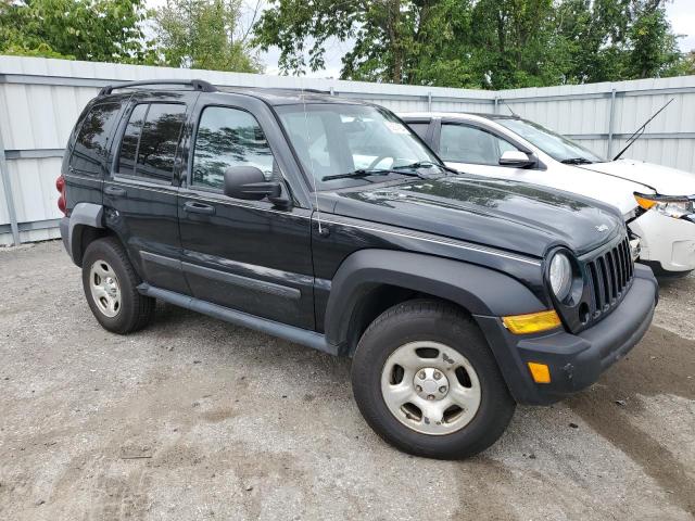 1J4GL48K86W285680 - 2006 JEEP LIBERTY SPORT BLACK photo 4